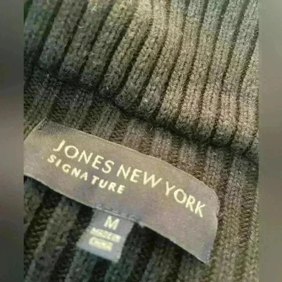 Jones New York Signature Sweater Jacket. Size M - Picture 2 of 5